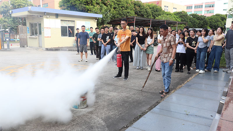 筑牢安全防線，消防演習(xí)共筑平安家園